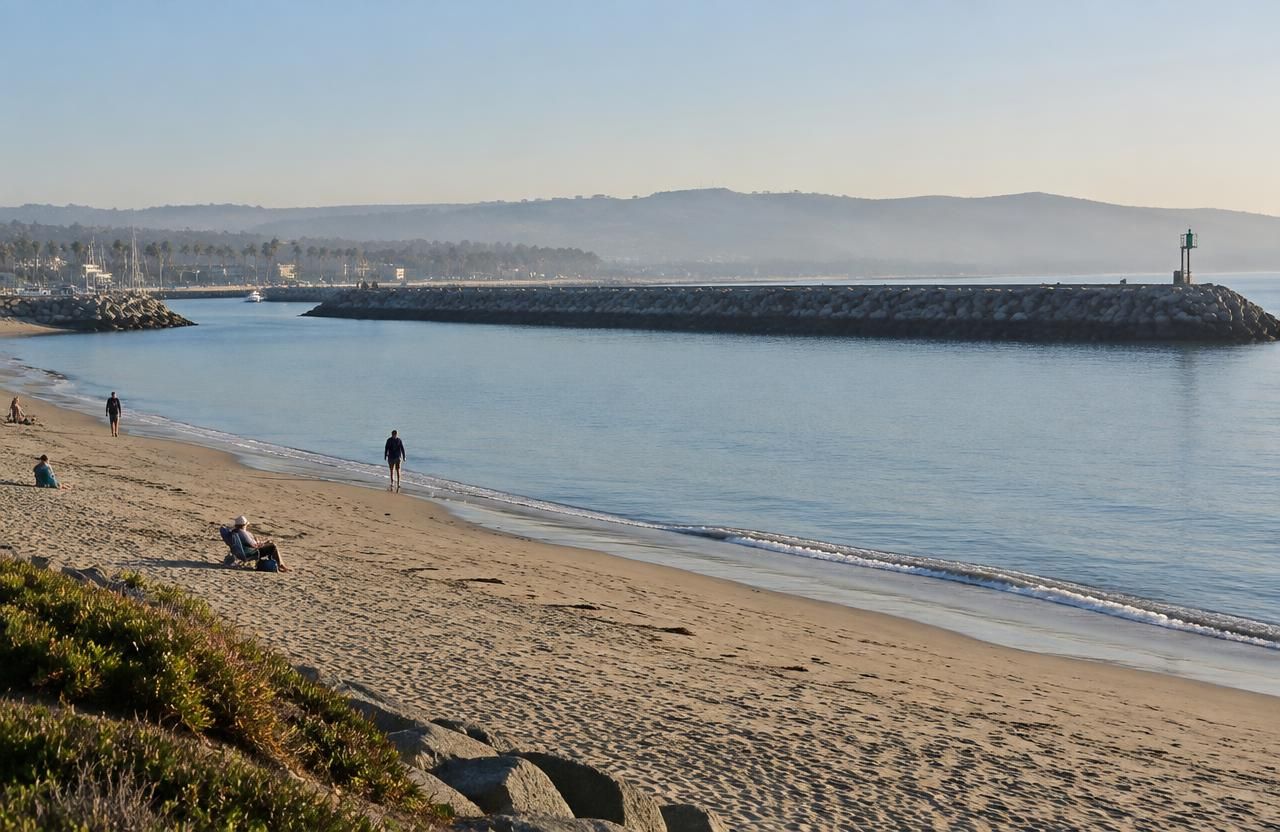 Breakwater Way Beach — San Diego coastal beach photo